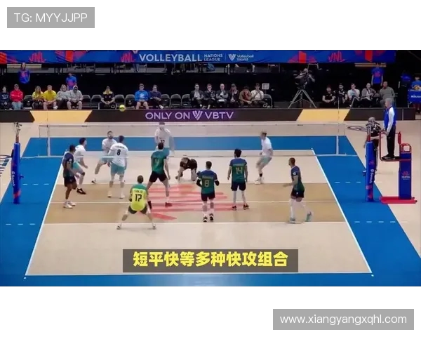 阿囧:我更倾向于将双前锋中的一人调整至中场位置提升球队整体战术灵活性 阿囧:我更倾向于将双前锋中的一人调整至中场位置提升球队整体战术灵活性